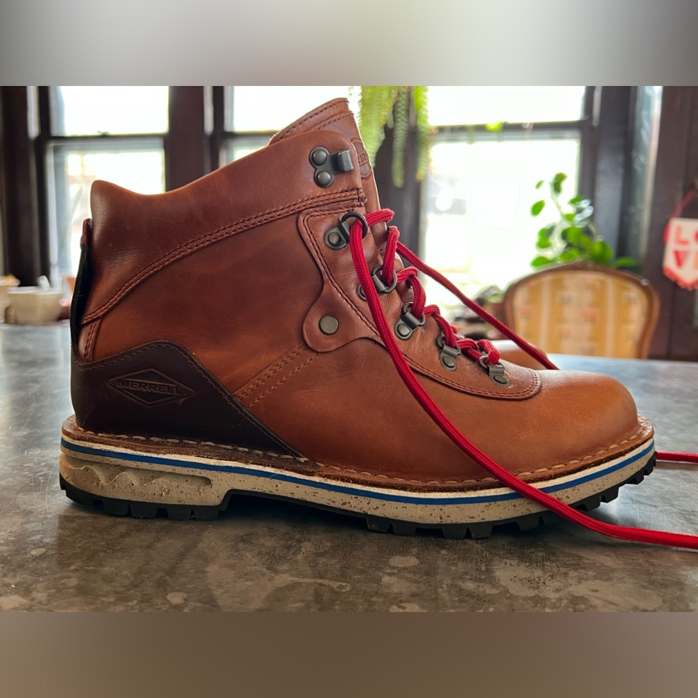 Classic Merrell Hikers Retro 1981 Design Women’s US 7.5/ UK 5/ EU 38
